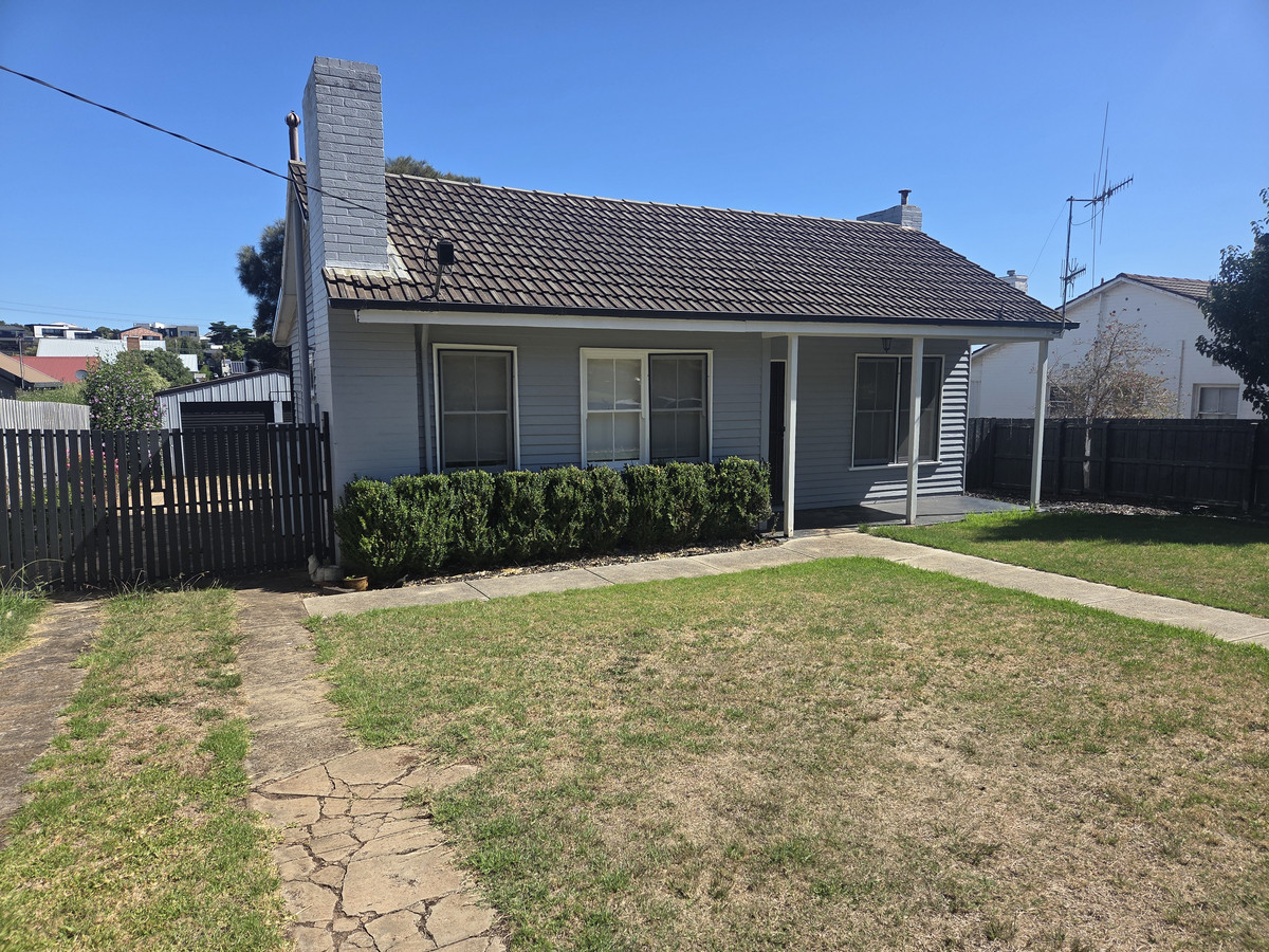 13 Lyndoch Avenue, Warrnambool VIC 3280, Warrnambool - Thumbnail 2