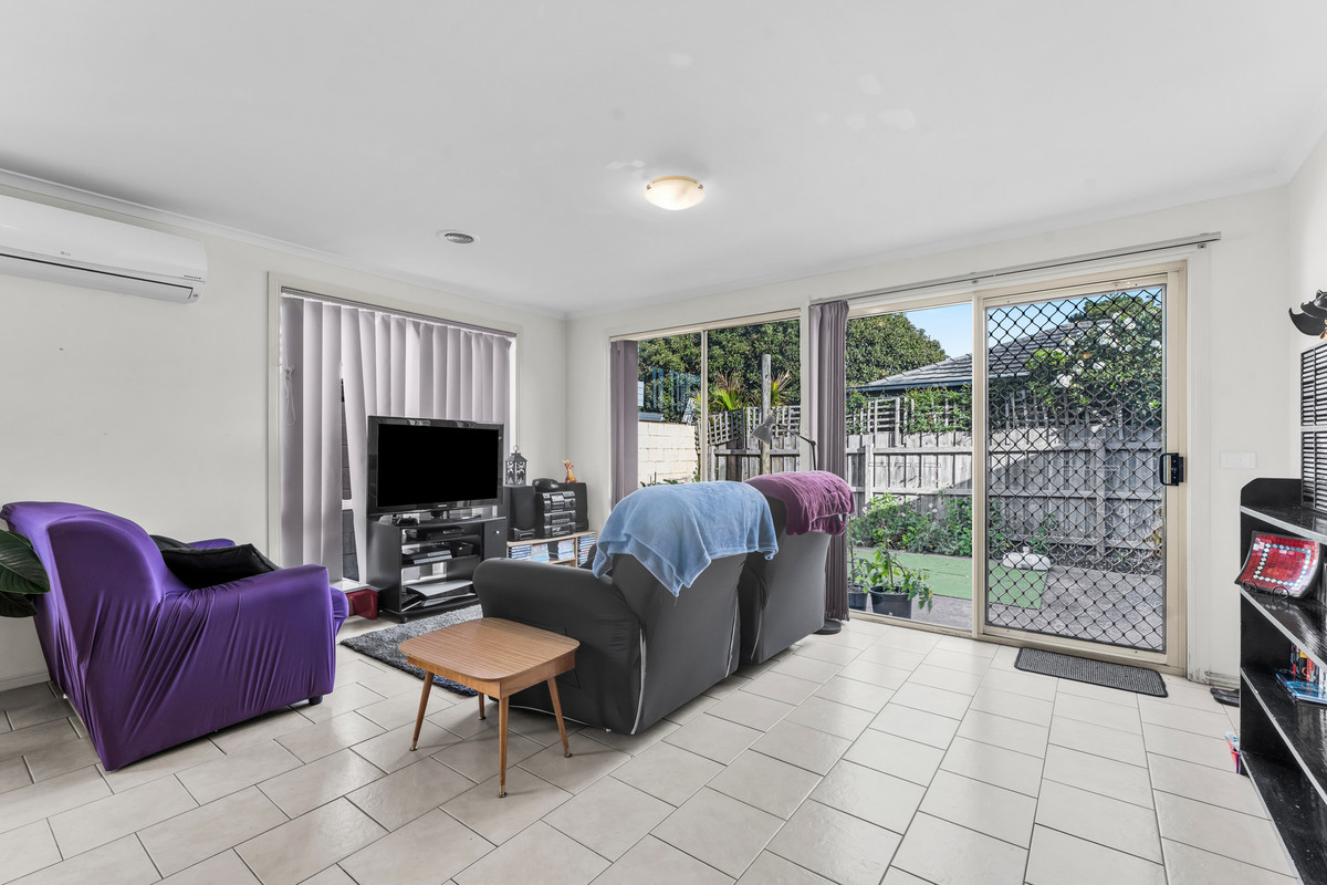 3 / 35 - 41 Henry Street, Pakenham VIC 3810, Pakenham - Thumbnail 2