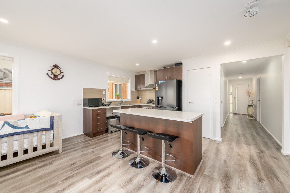 15 Westminster Avenue, SHEPPARTON VIC 3630, Shepparton - Thumbnail 2