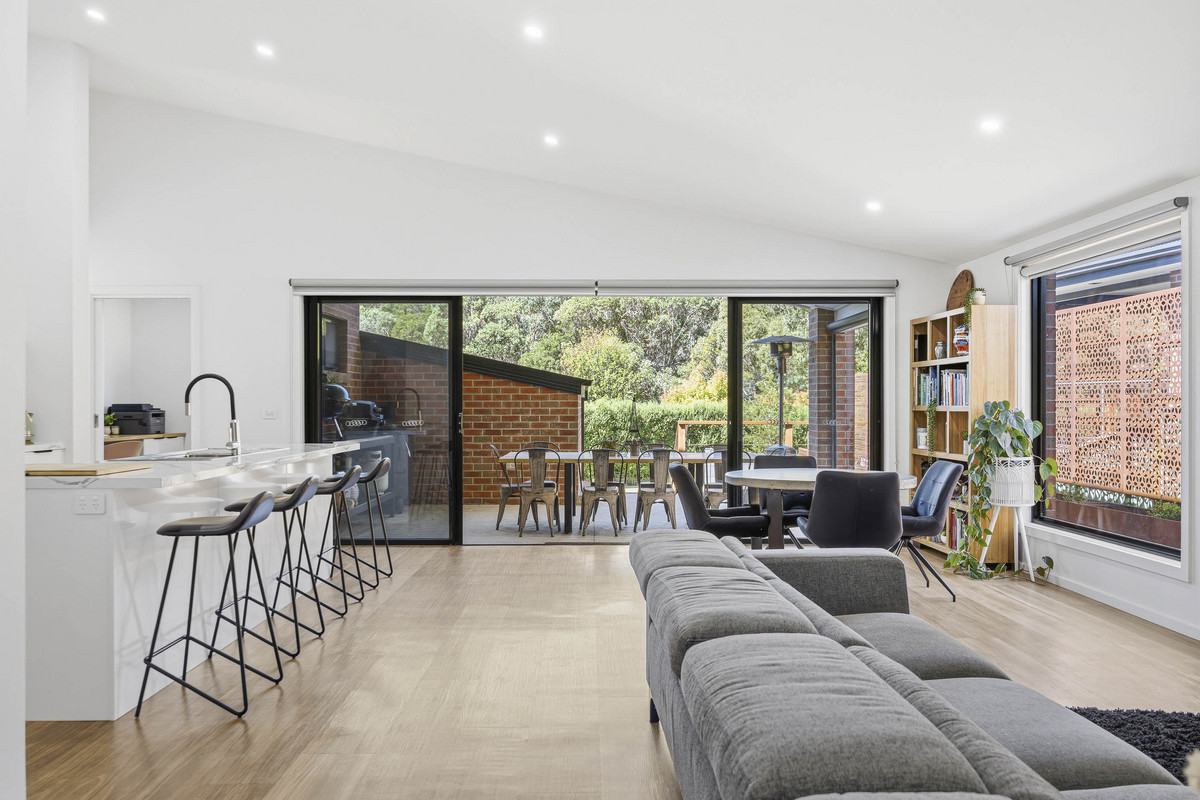 33 Hermitage Avenue, Mount Clear VIC 3350, Mount Clear - Thumbnail 6