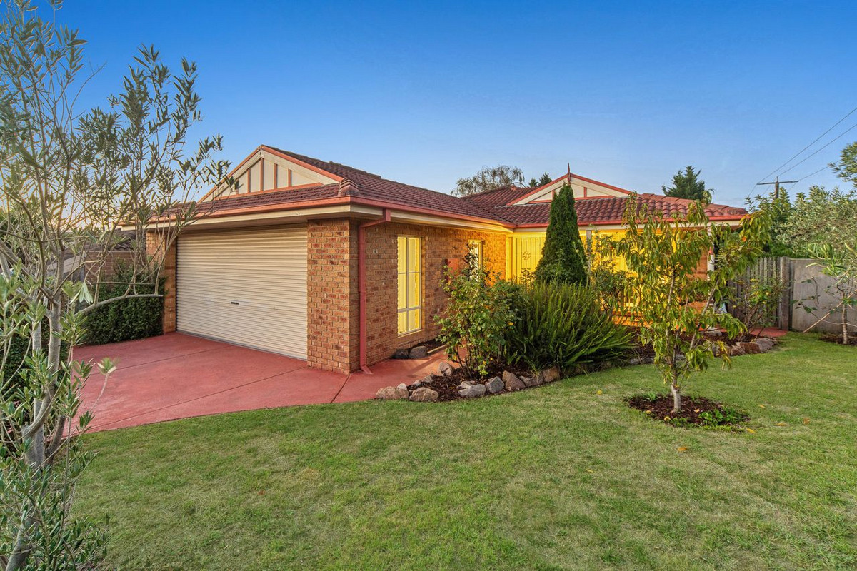 4 Lirata Close, Langwarrin VIC 3910, Langwarrin - Thumbnail 2
