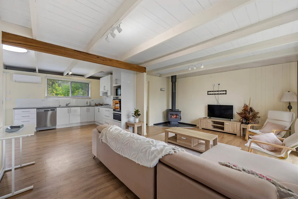73 Sandymount Avenue, INVERLOCH VIC 3996, Inverloch - Thumbnail 2