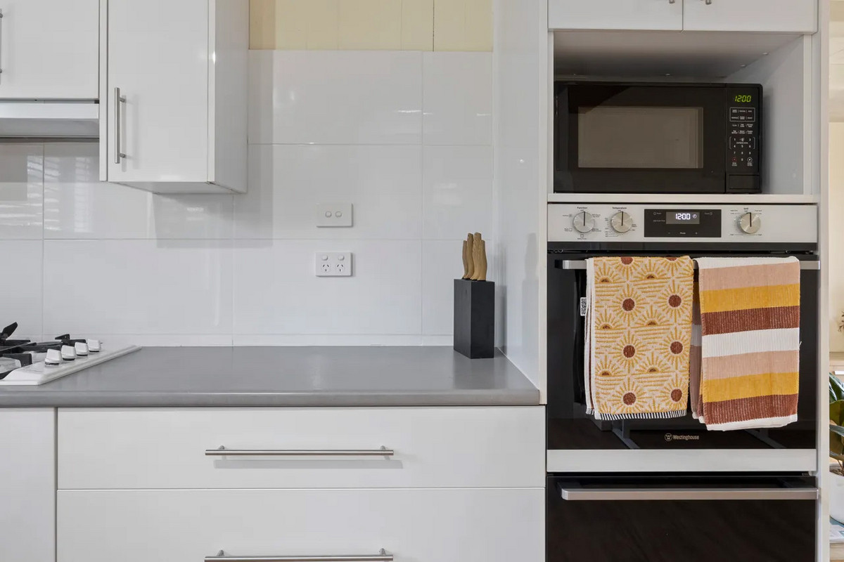 73 Sandymount Avenue, INVERLOCH VIC 3996, Inverloch - Thumbnail 4