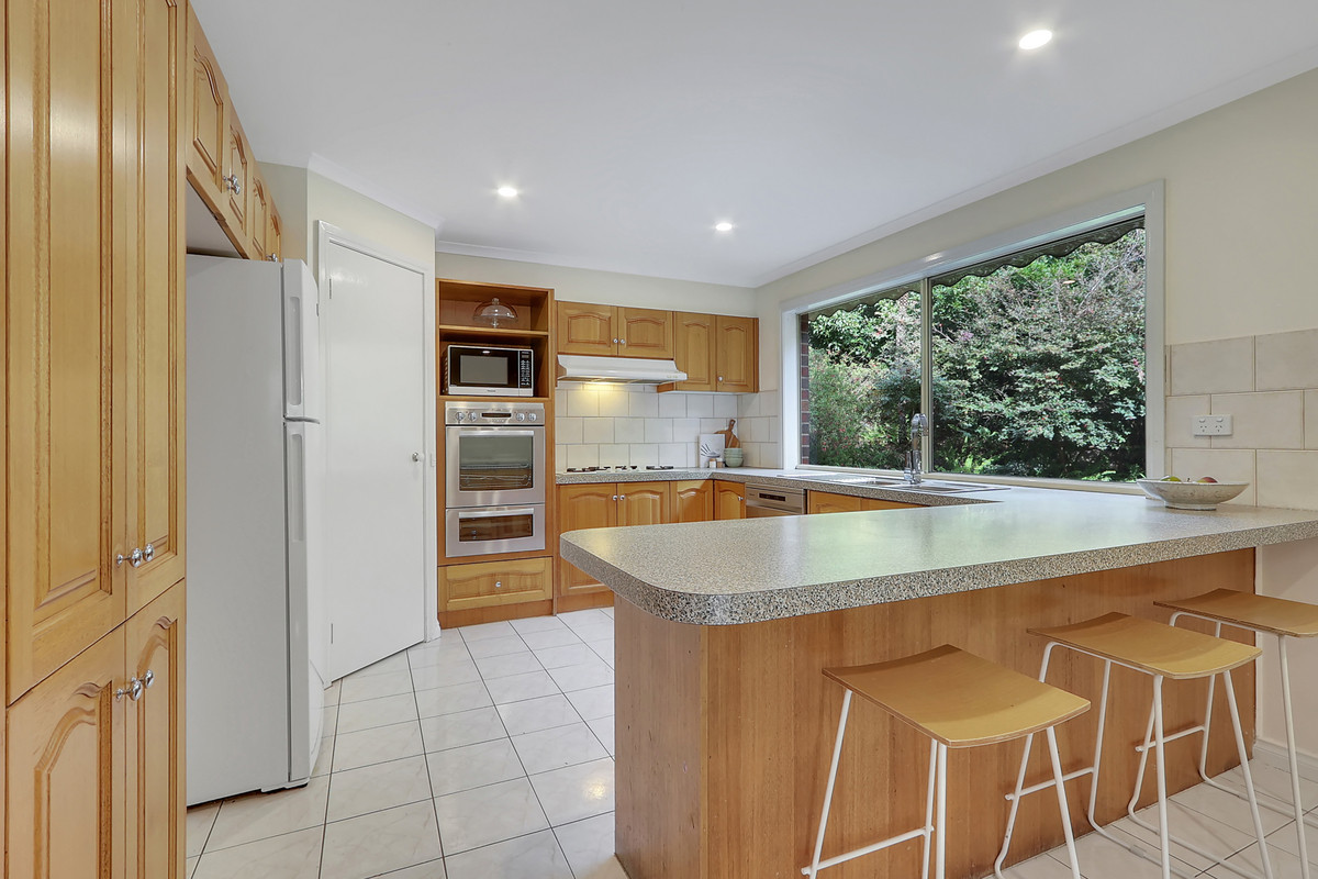 4 Winton Court, Montrose VIC 3765, Montrose - Thumbnail 3