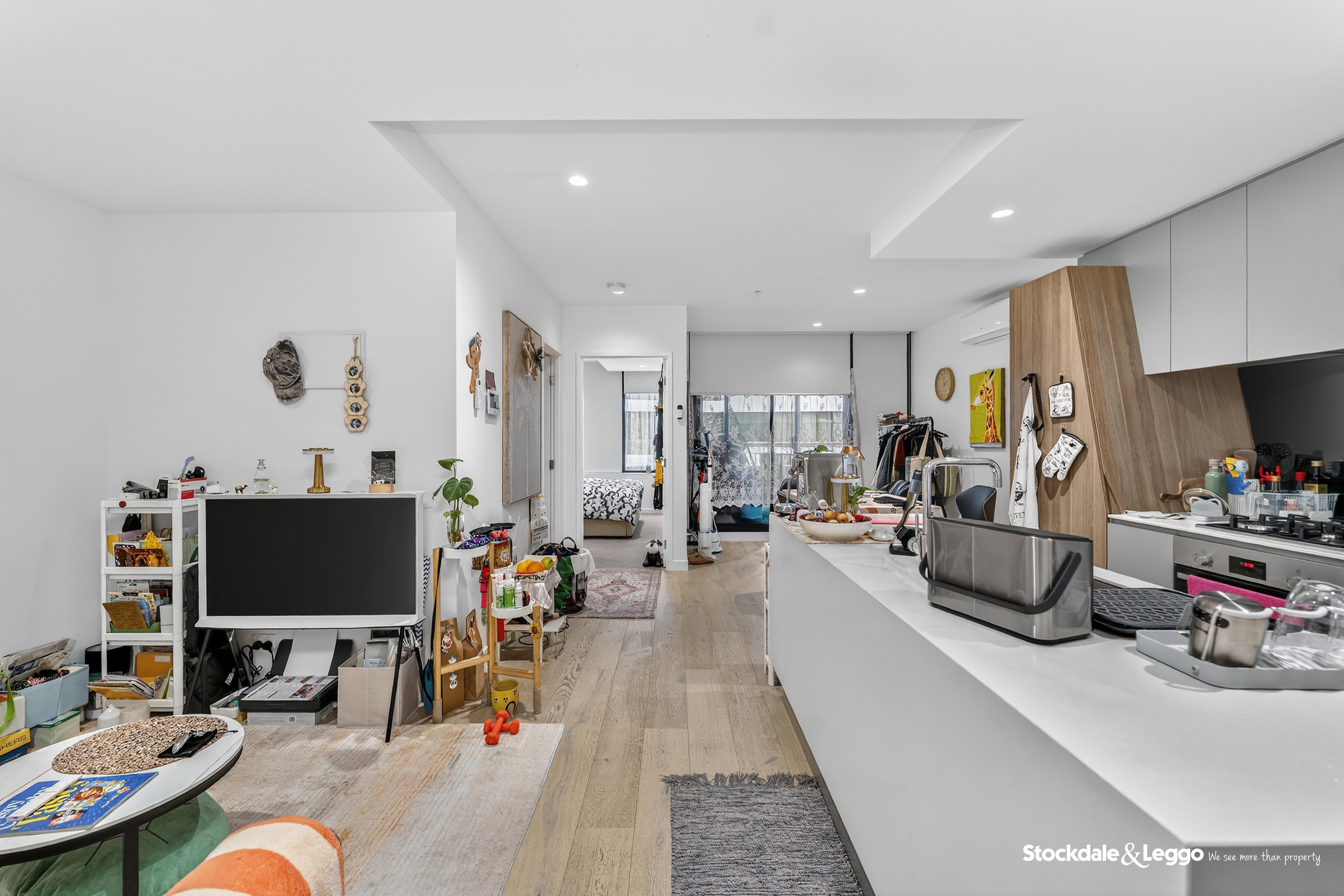 1003/2 Hallenstein St, Footscray VIC, Footscray - Thumbnail 3
