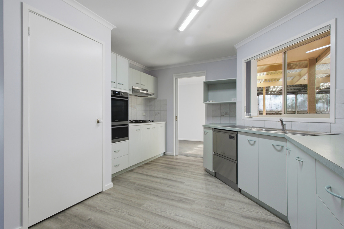 4 Yarak Court, Morwell VIC 3840, Morwell - Thumbnail 3
