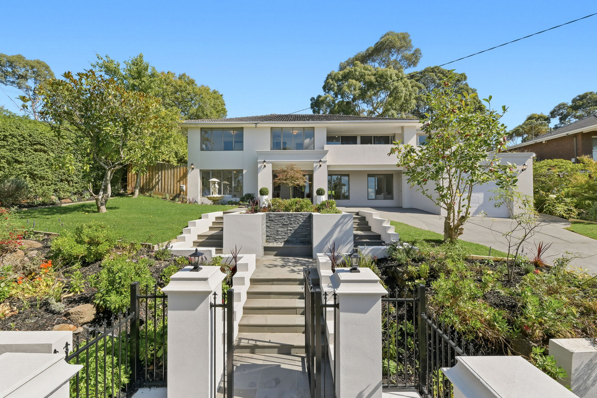 11 Winterton Drive, Wheelers Hill VIC 3150, Wheelers Hill - Thumbnail 3