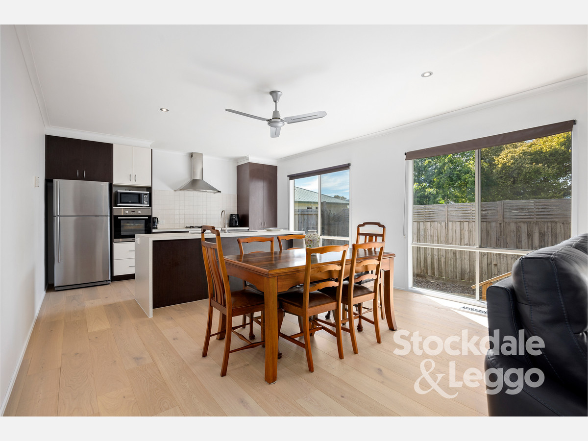 2 / 63 Boneo Road, Rosebud VIC 3939, Rosebud - Thumbnail 2