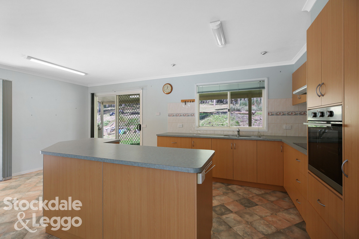 11 Gilfedder Terrace, Mirboo North VIC 3871, Mirboo North - Thumbnail 5