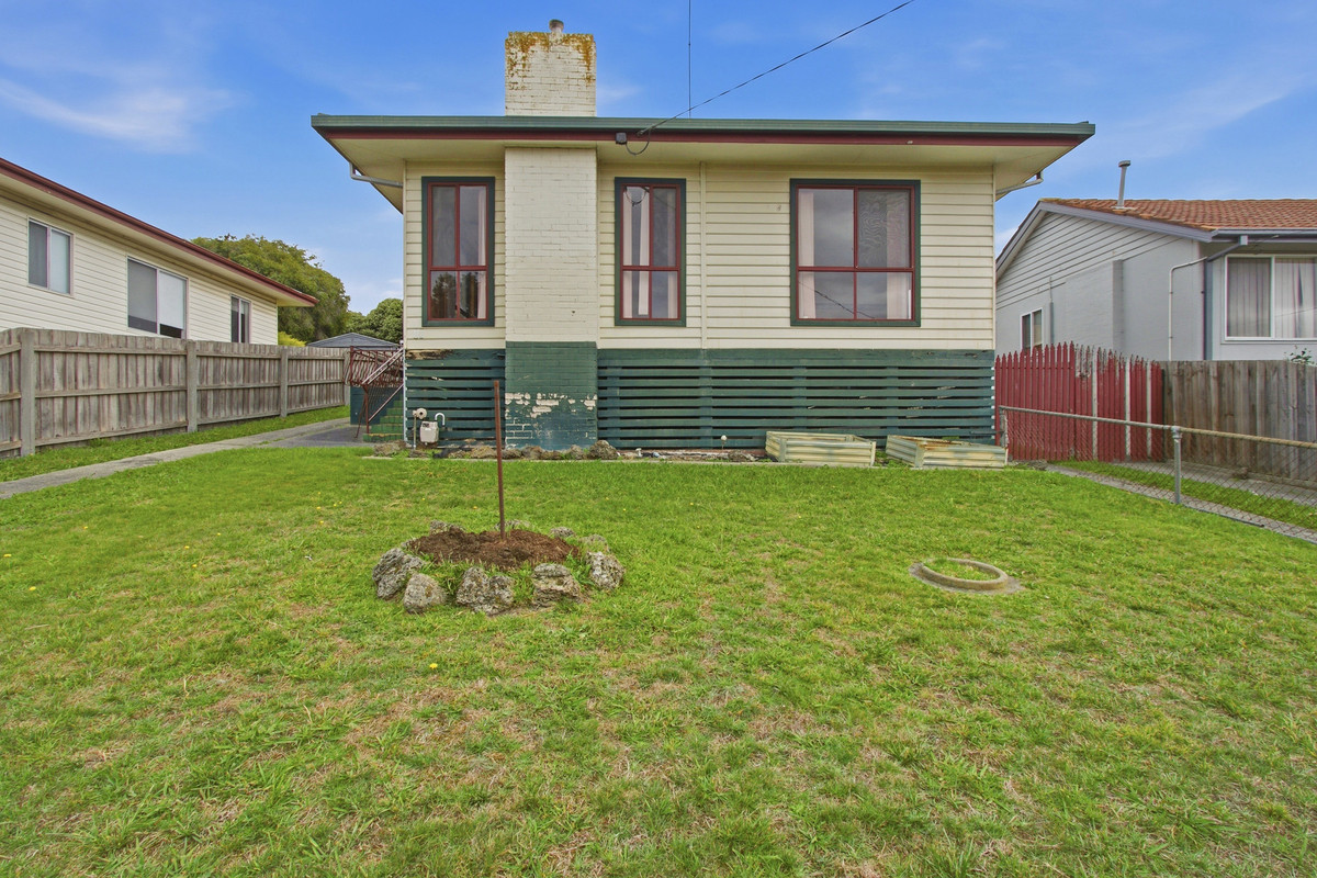 83 Robertson Street, MORWELL VIC 3840, Morwell - Image 1