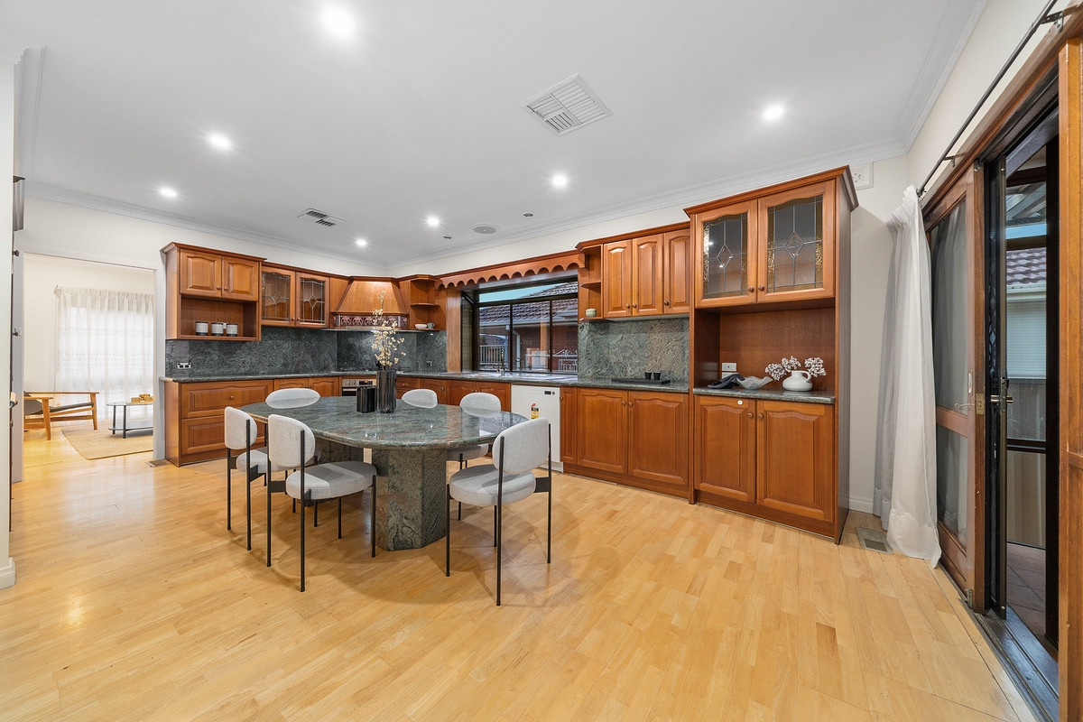 6 Legh Street, Reservoir VIC 3073, Reservoir - Thumbnail 3