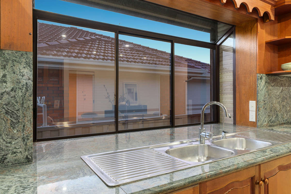 6 Legh Street, Reservoir VIC 3073, Reservoir - Thumbnail 4