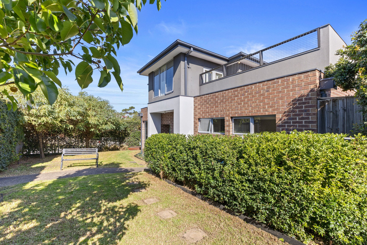 41 Warrandyte Road, Ringwood VIC 3134, Ringwood - Thumbnail 2