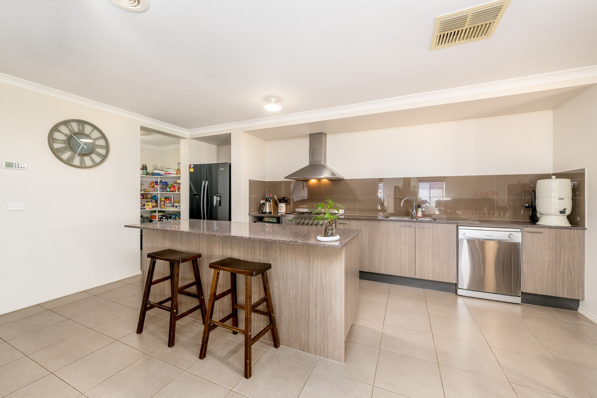 34 Brambuck Avenue, Kialla VIC 3631, Kialla - Thumbnail 3