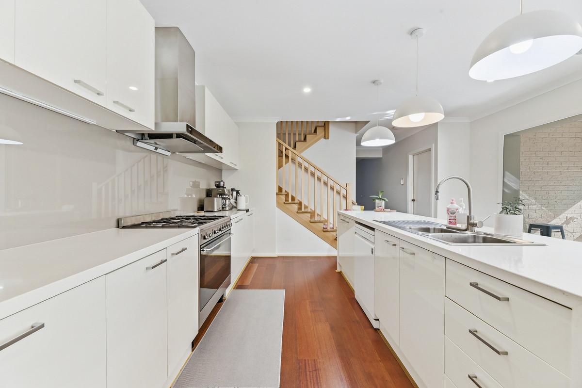22 Ravenhurst Circuit, Cranbourne North VIC 3977, Cranbourne North - Thumbnail 3