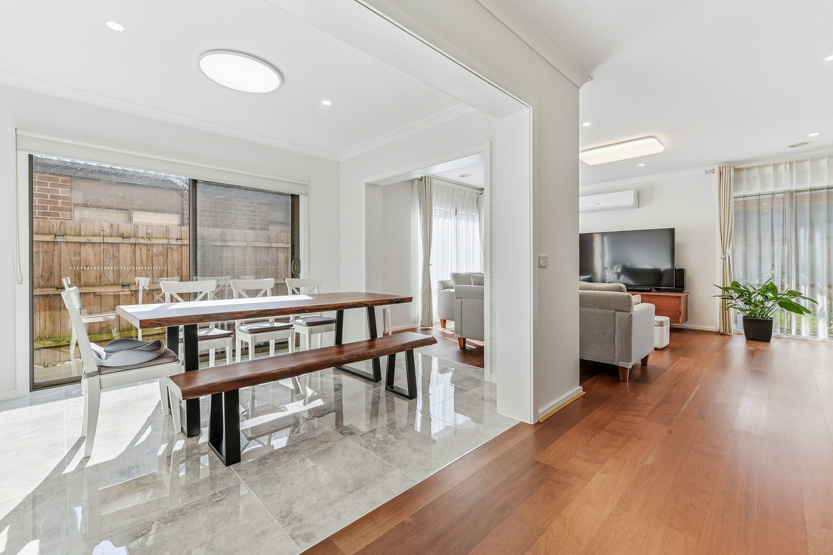 22 Ravenhurst Circuit, Cranbourne North VIC 3977, Cranbourne North - Thumbnail 5