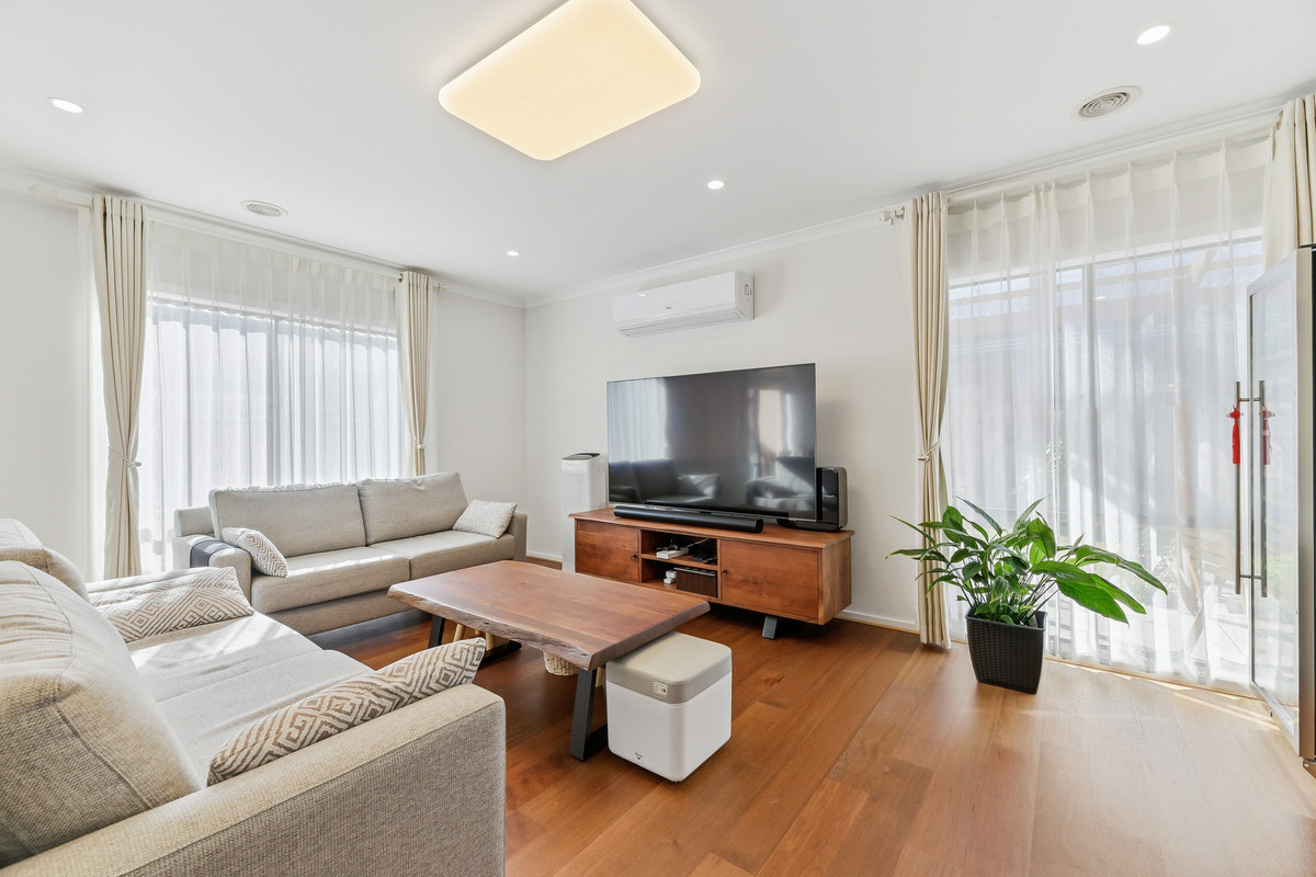 22 Ravenhurst Circuit, Cranbourne North VIC 3977, Cranbourne North - Thumbnail 4