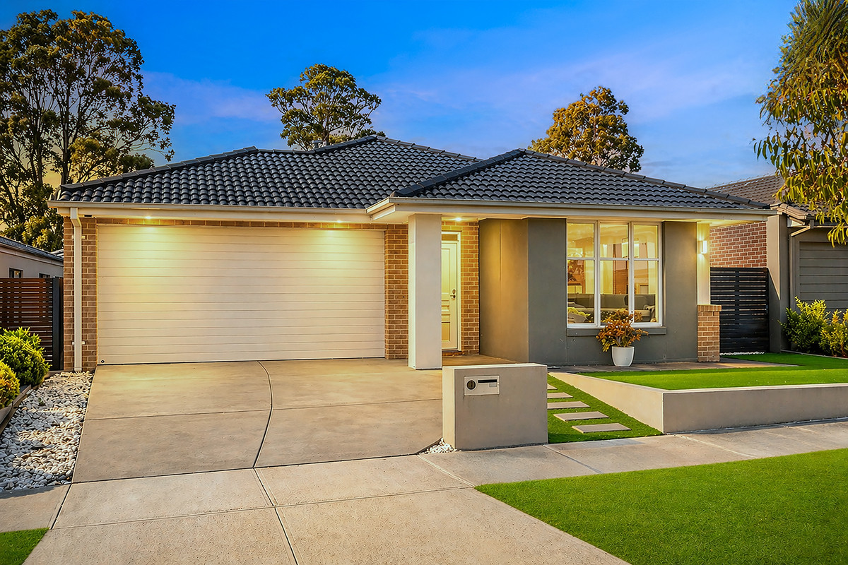 8 Rawls Street, Cranbourne VIC 3977