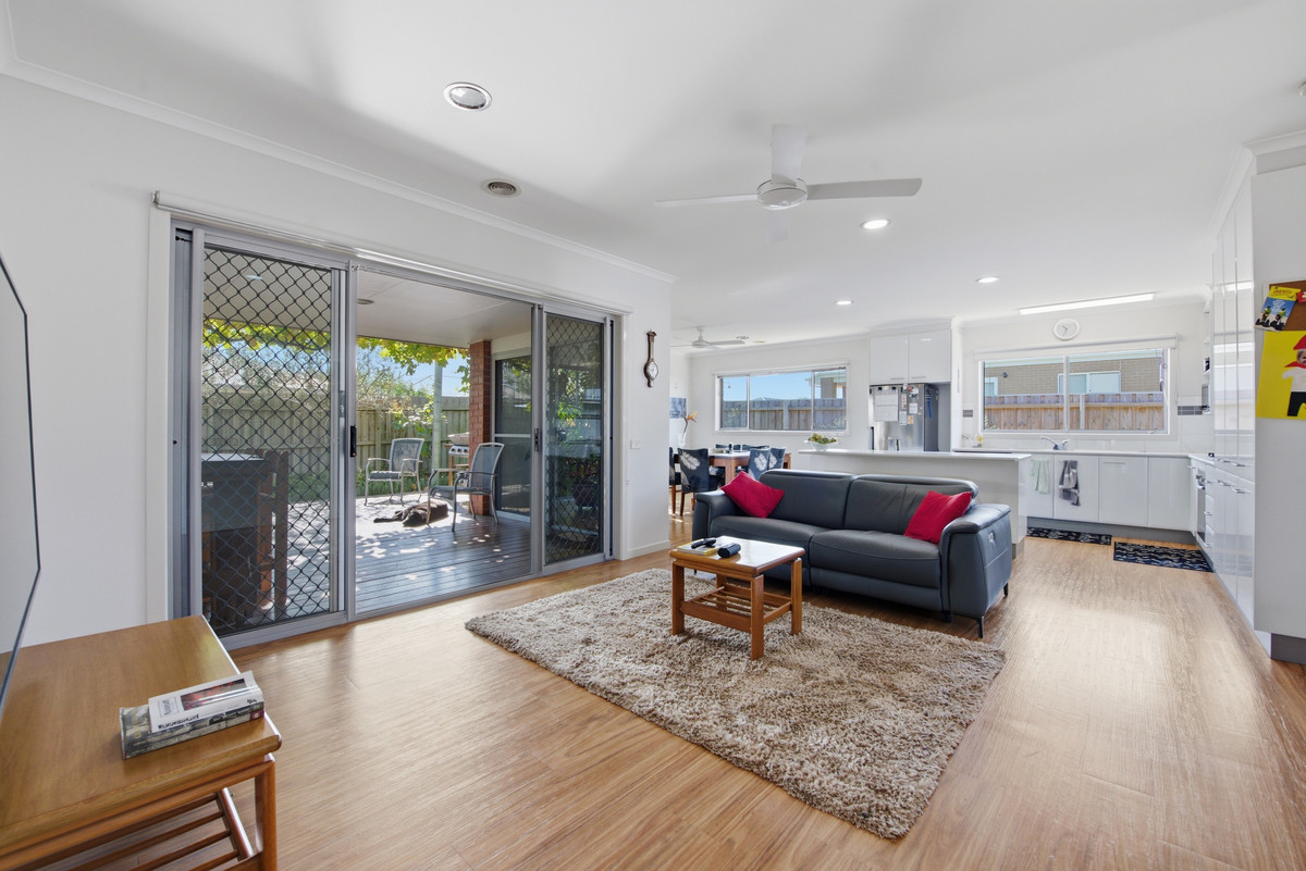17 Josie Place, Morwell VIC 3840, Morwell - Thumbnail 2