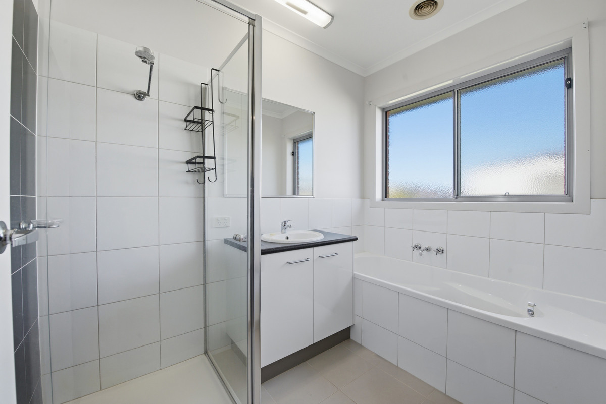 17 Josie Place, Morwell VIC 3840, Morwell - Thumbnail 4
