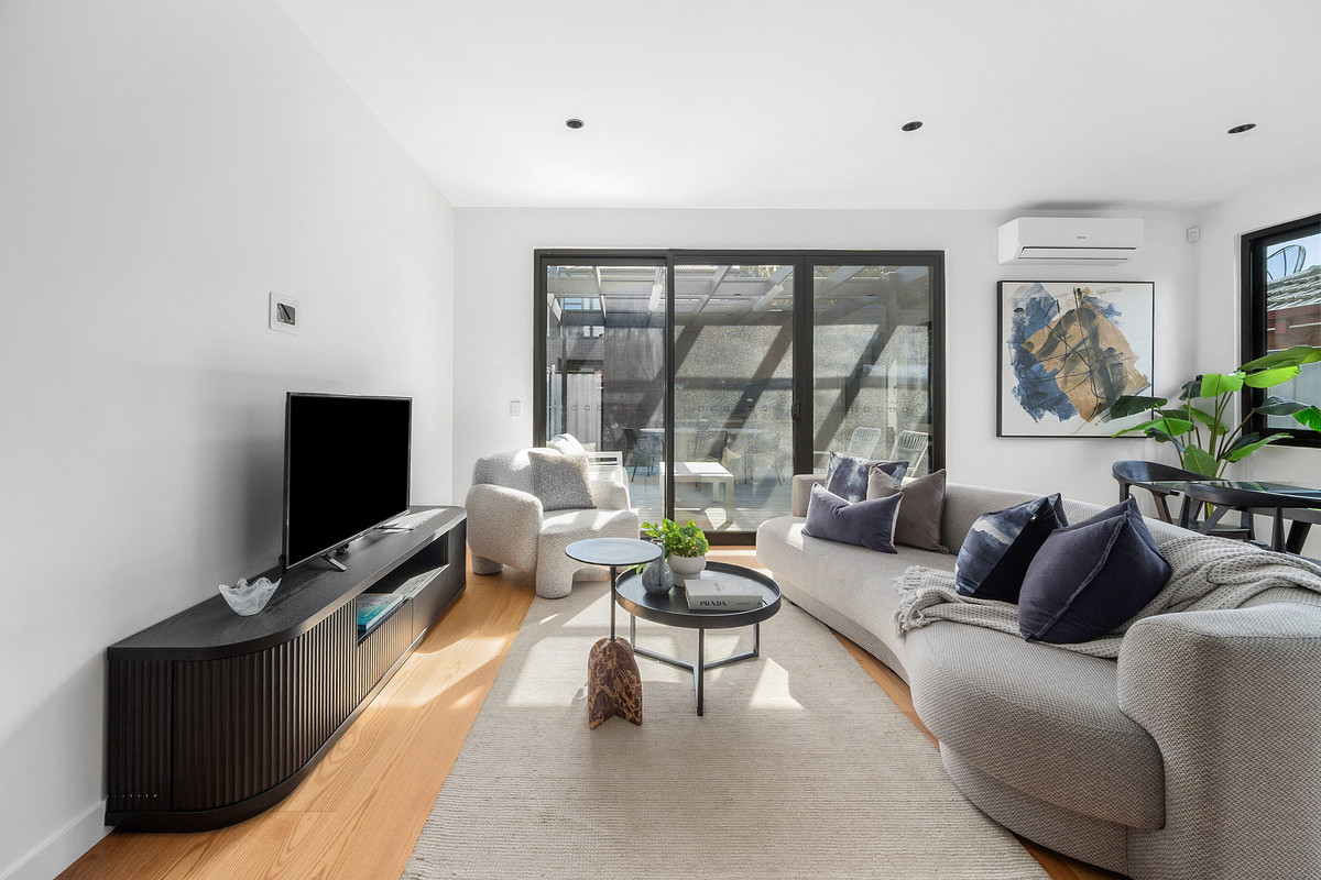 1 / 4 Caldwell Street, Glenroy VIC 3046, Glenroy - Thumbnail 4