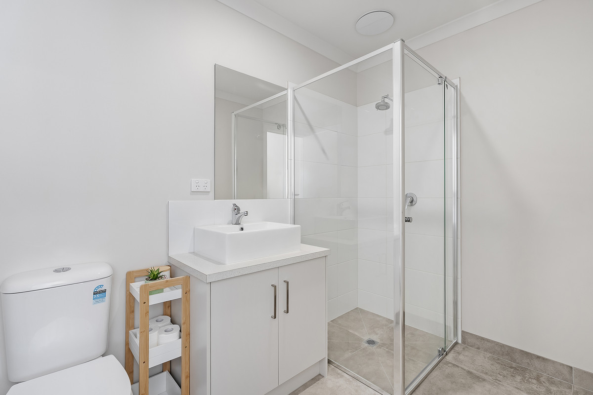 13 Davinci Street, Pakenham VIC 3810, Pakenham - Thumbnail 3