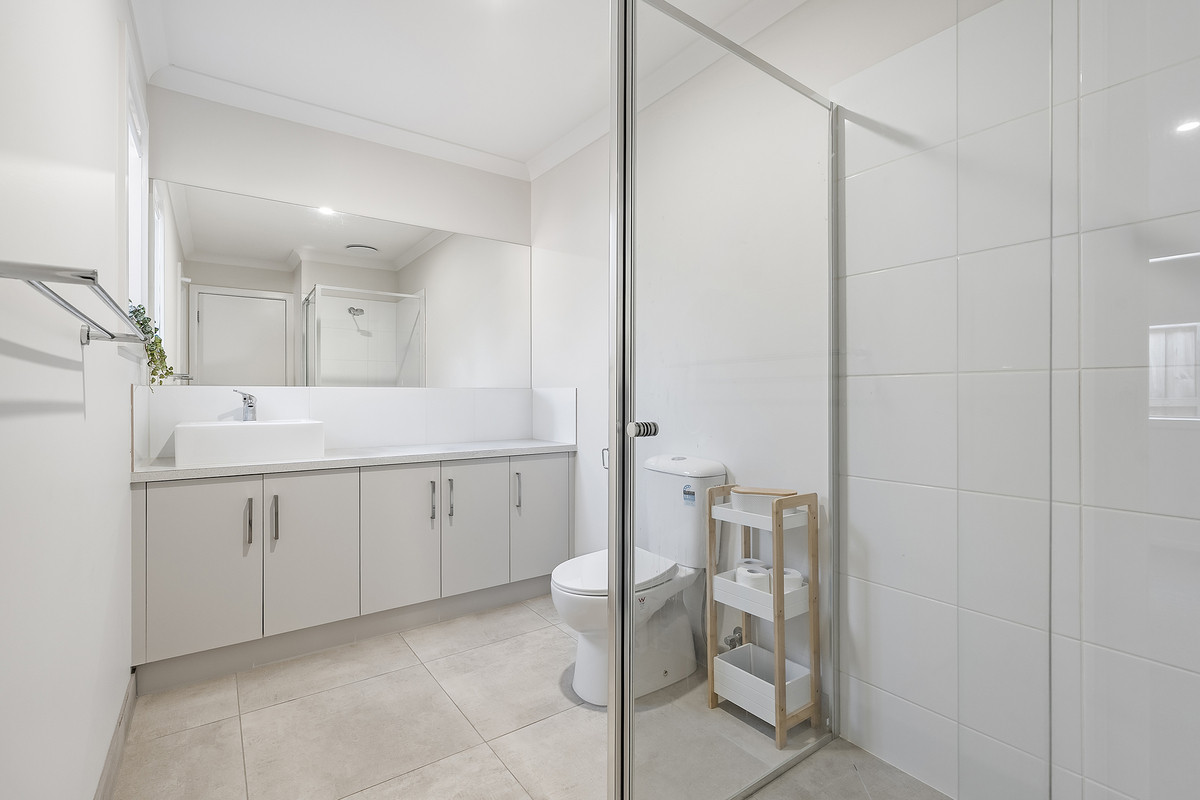 13 Davinci Street, Pakenham VIC 3810, Pakenham - Thumbnail 8
