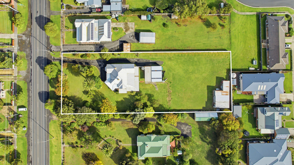72 Princes Highway, Port Fairy VIC 3284, Port Fairy - Thumbnail 2