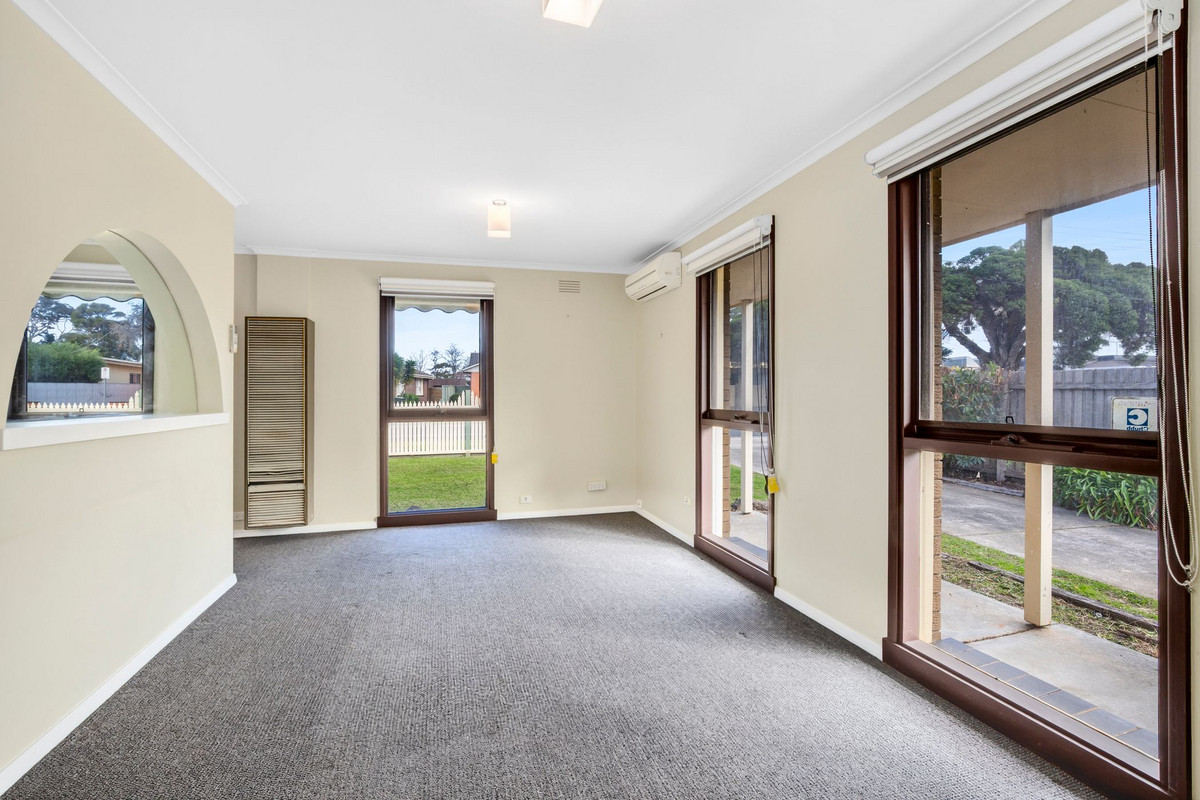 133 Burdoo Drive, GROVEDALE VIC 3216, Grovedale - Thumbnail 2