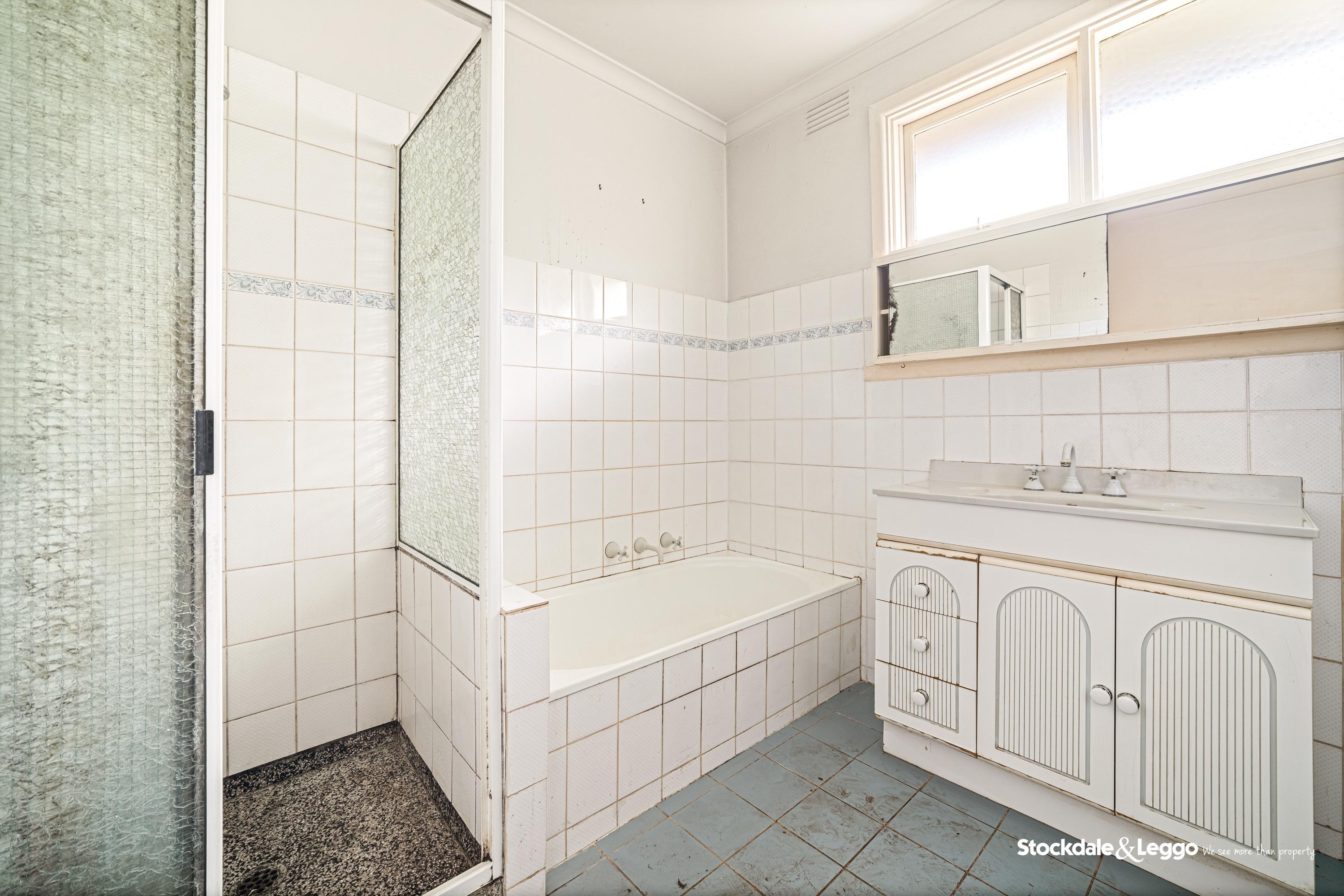 37 Lee Avenue, Springvale VIC, Springvale - Thumbnail 8