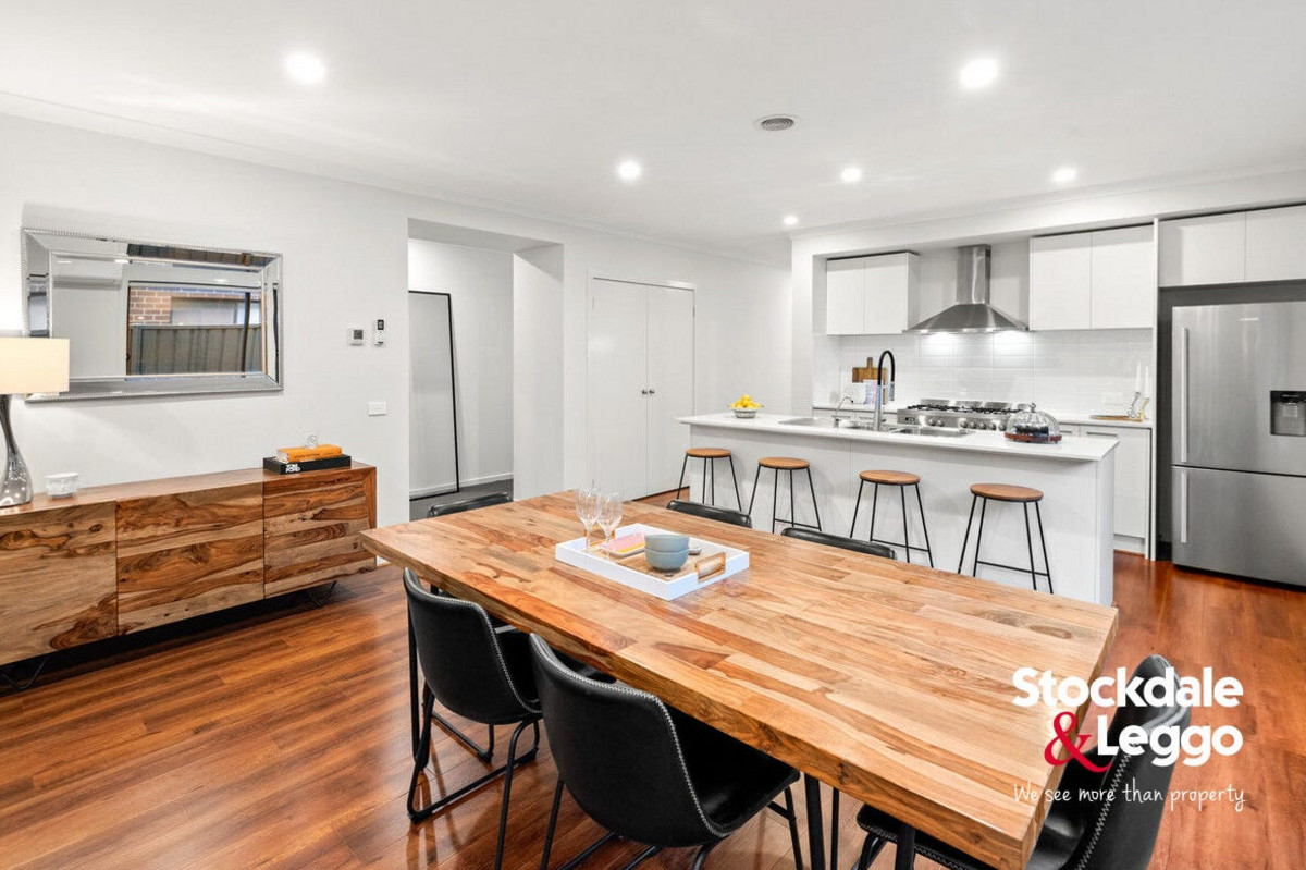 34 Riverglen Drive, Craigieburn VIC 3064, Craigieburn - Thumbnail 3