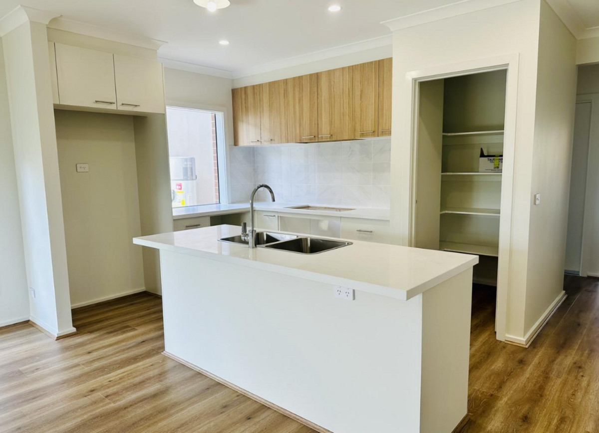 10 Kuringai Way, Wollert VIC 3750, Wollert - Thumbnail 3
