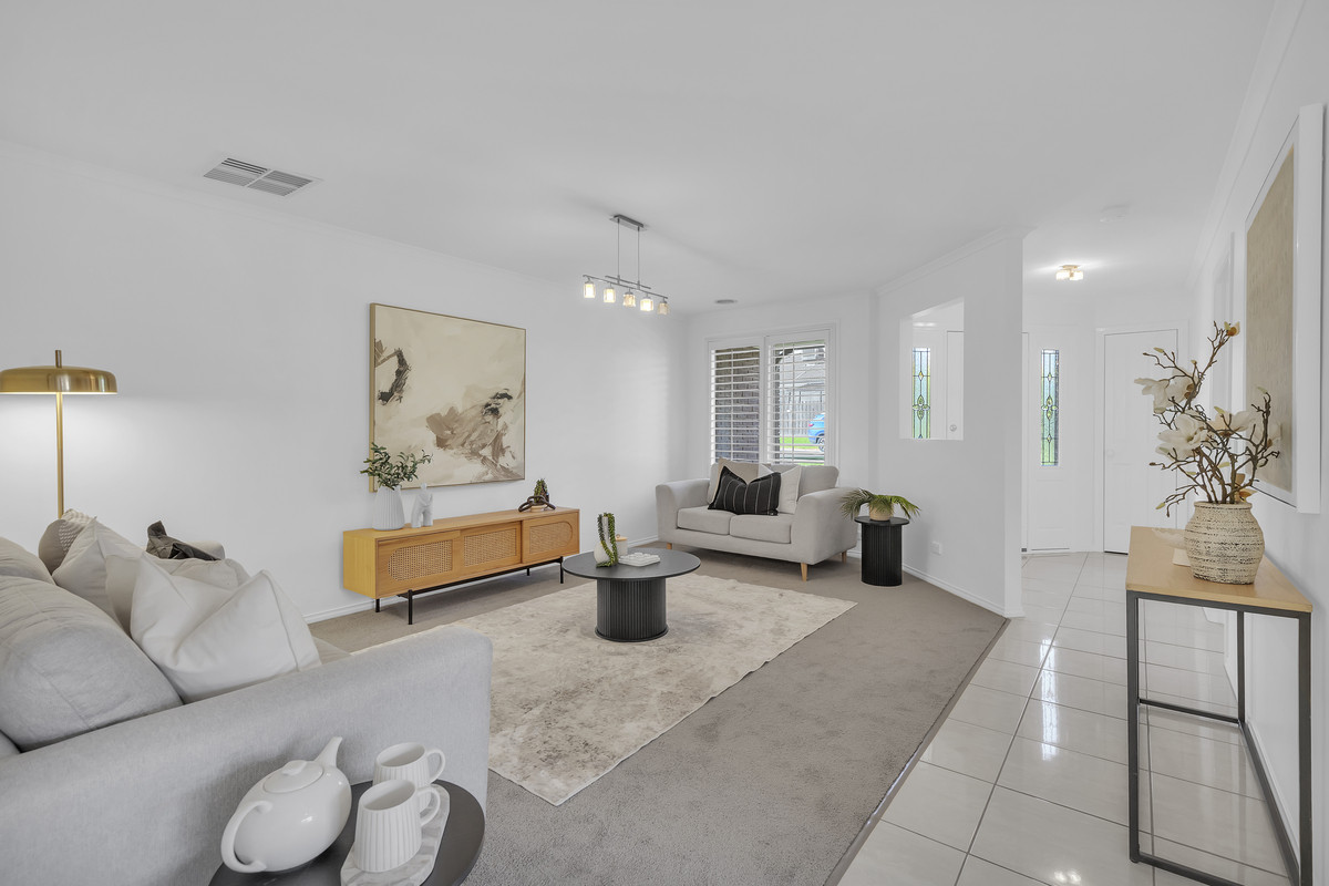 90 Huntingtower Crescent, Langwarrin VIC 3910, Langwarrin - Thumbnail 2