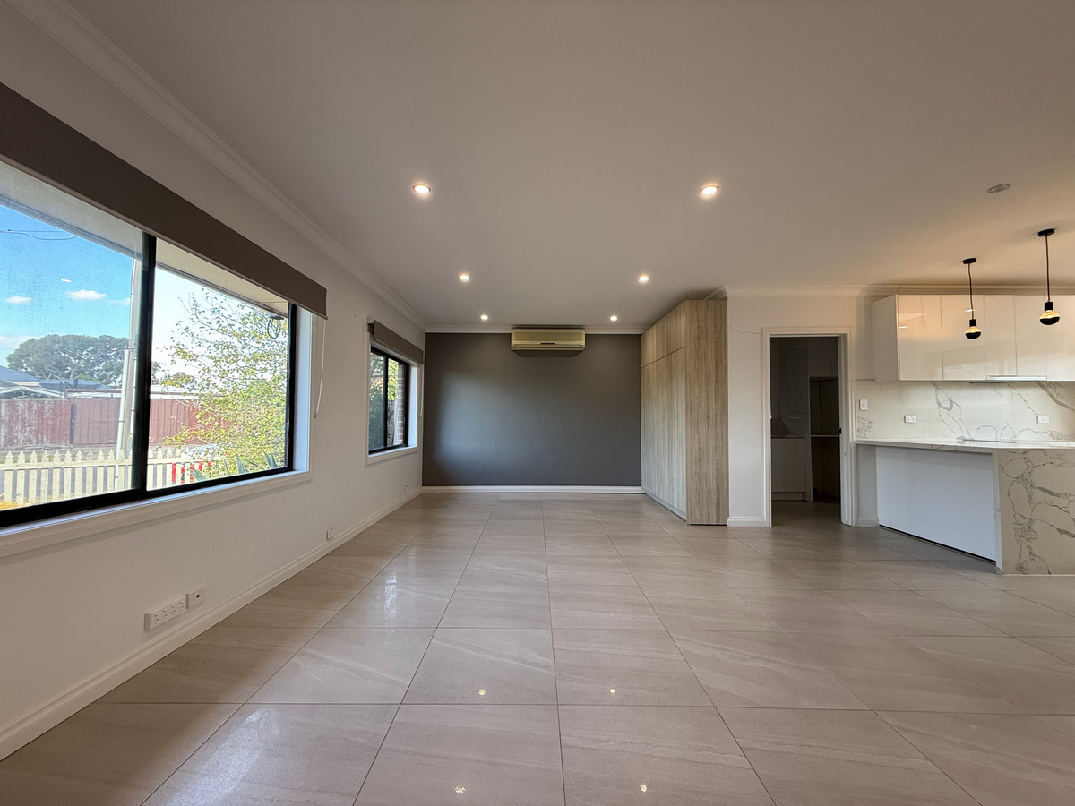118 Sunset Boulevard, Jacana VIC 3047, Jacana - Thumbnail 3