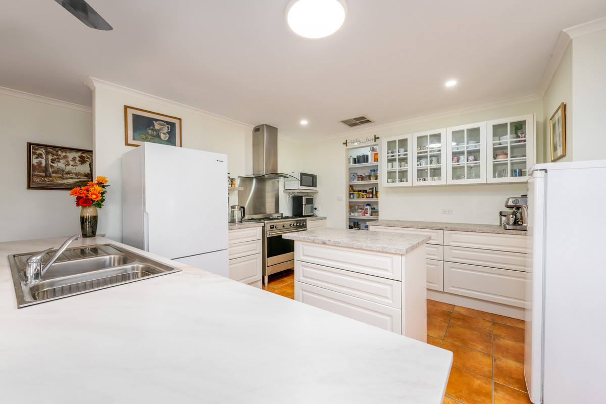 4 Crerar Court, Mooroopna VIC 3629, Mooroopna - Thumbnail 2
