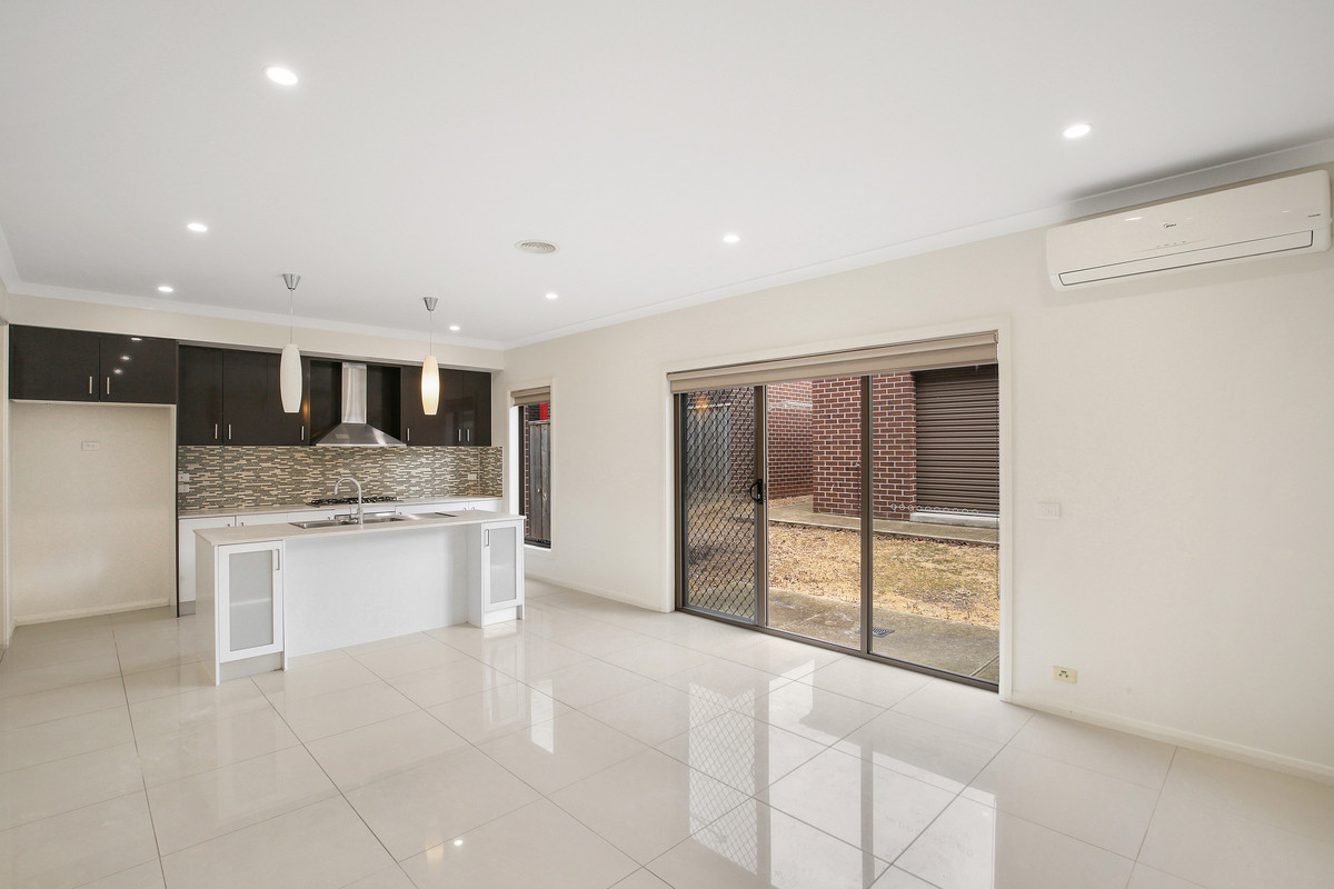 9 Allumba Way, Wollert VIC 3750, Wollert - Thumbnail 3