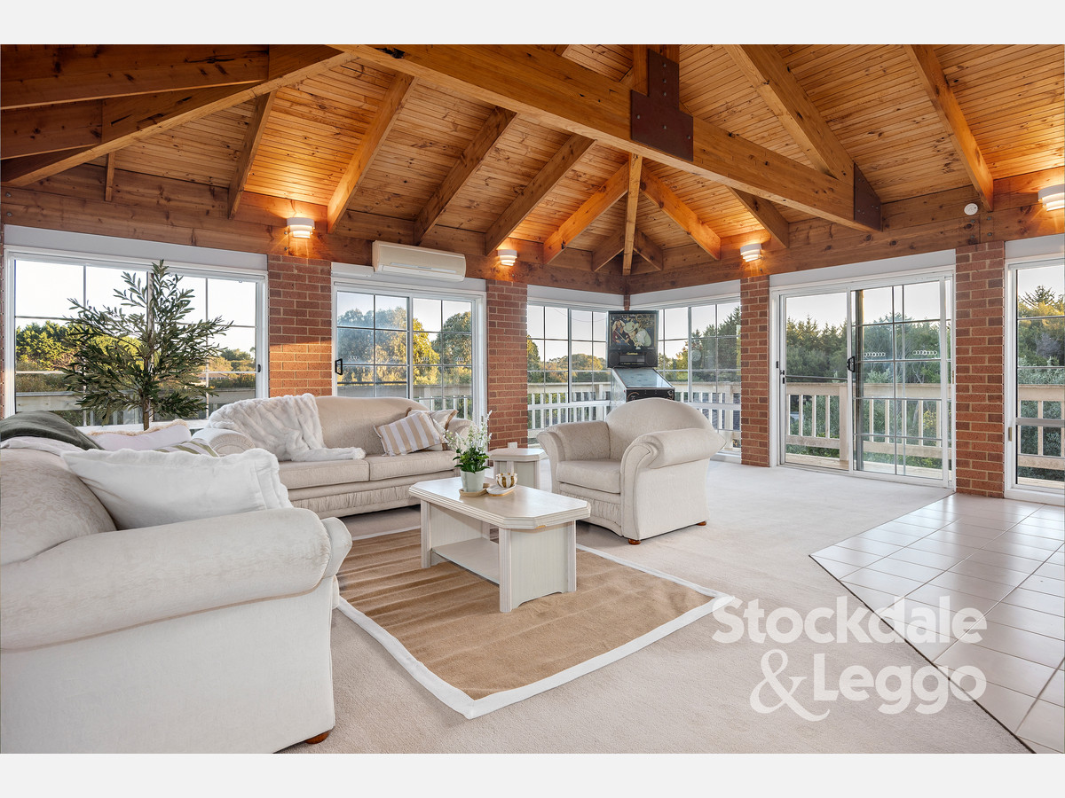 18 Hillview Avenue, Rye VIC 3941, Rye - Thumbnail 2