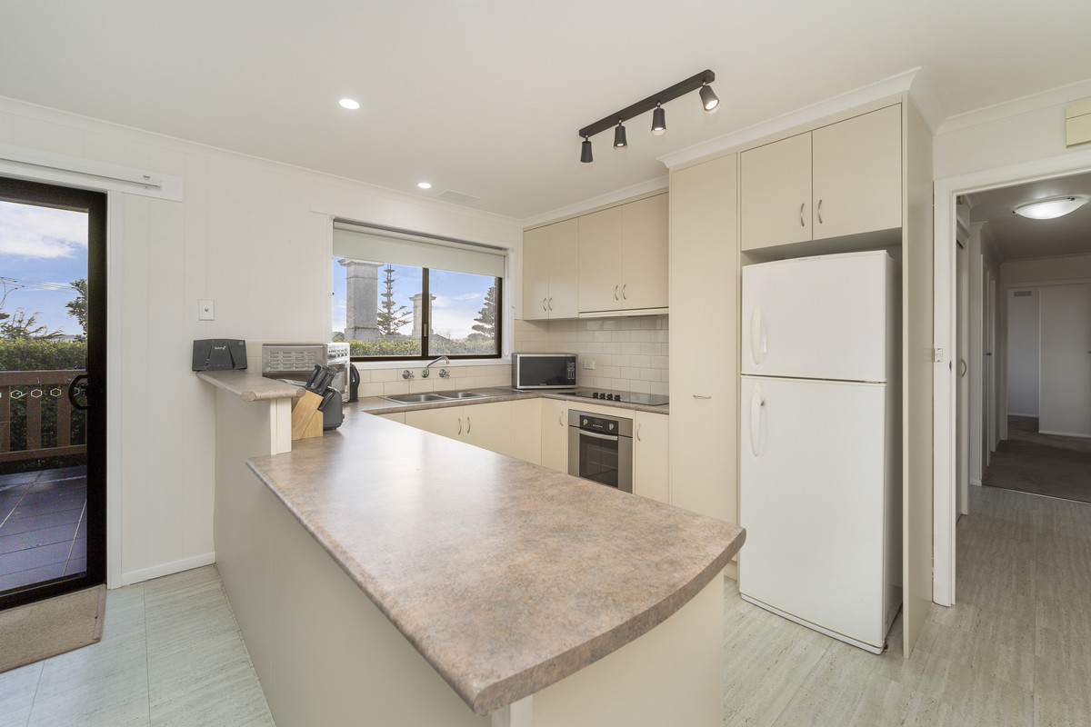 53 Mickle Crescent, Warrnambool VIC 3280, Warrnambool - Thumbnail 3