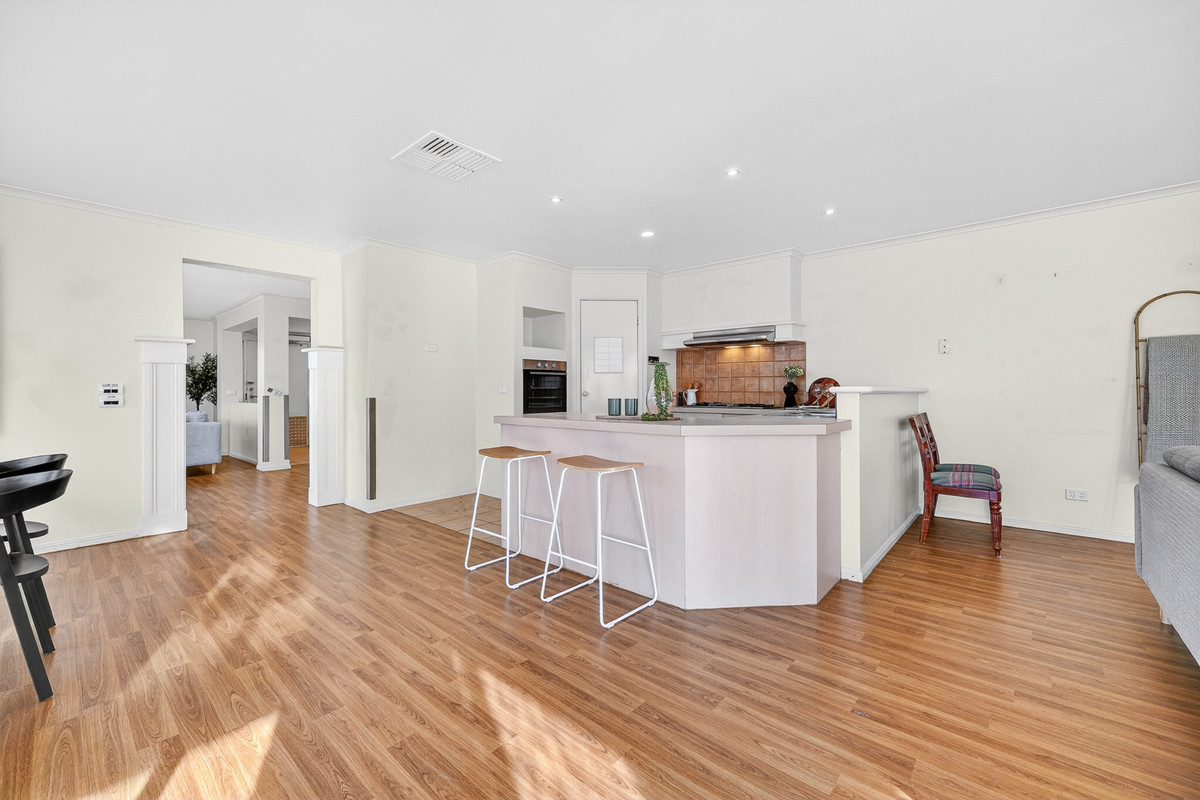 13 Duff Street, Cranbourne VIC 3977, Cranbourne - Thumbnail 3