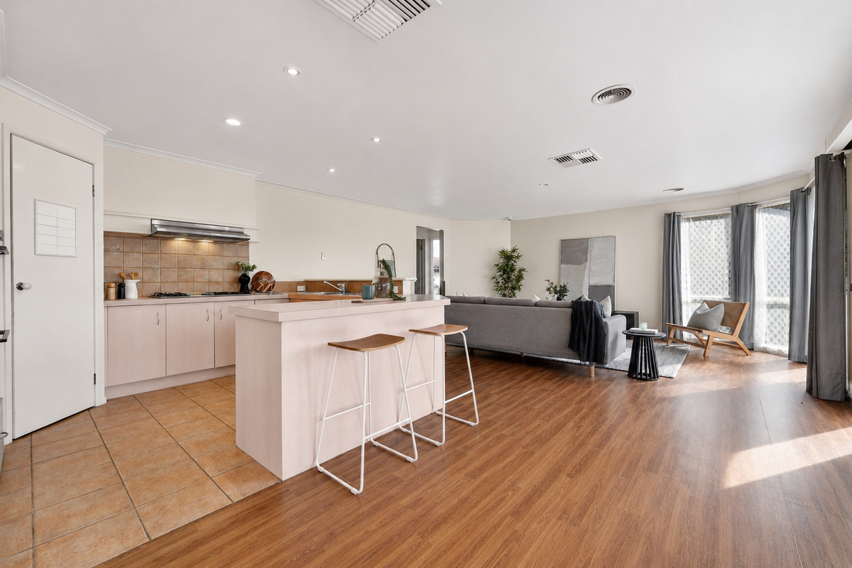 13 Duff Street, Cranbourne VIC 3977, Cranbourne - Thumbnail 2