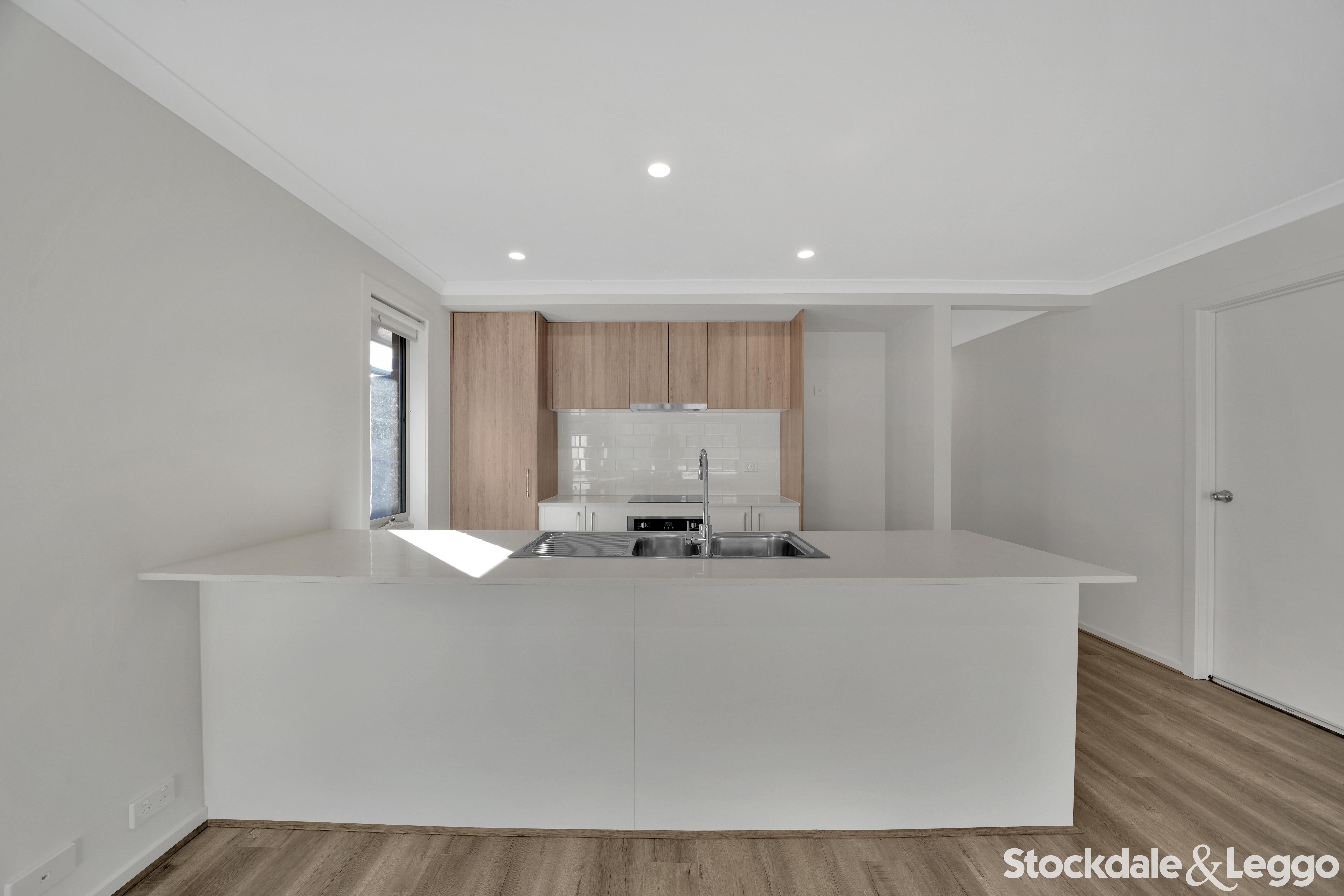 67 Bourn Circuit, Sunbury VIC, Sunbury - Thumbnail 3