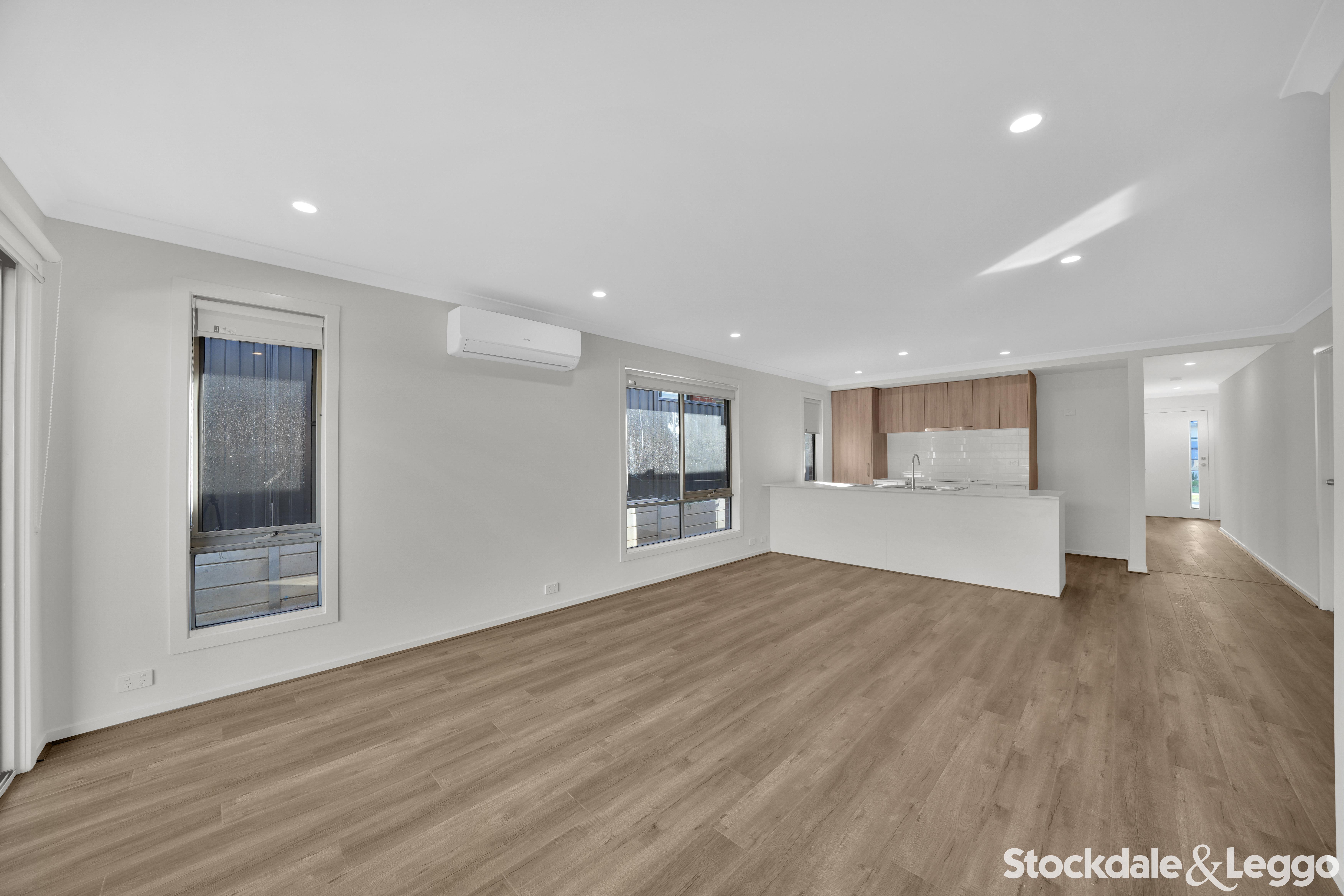 67 Bourn Circuit, Sunbury VIC, Sunbury - Thumbnail 4