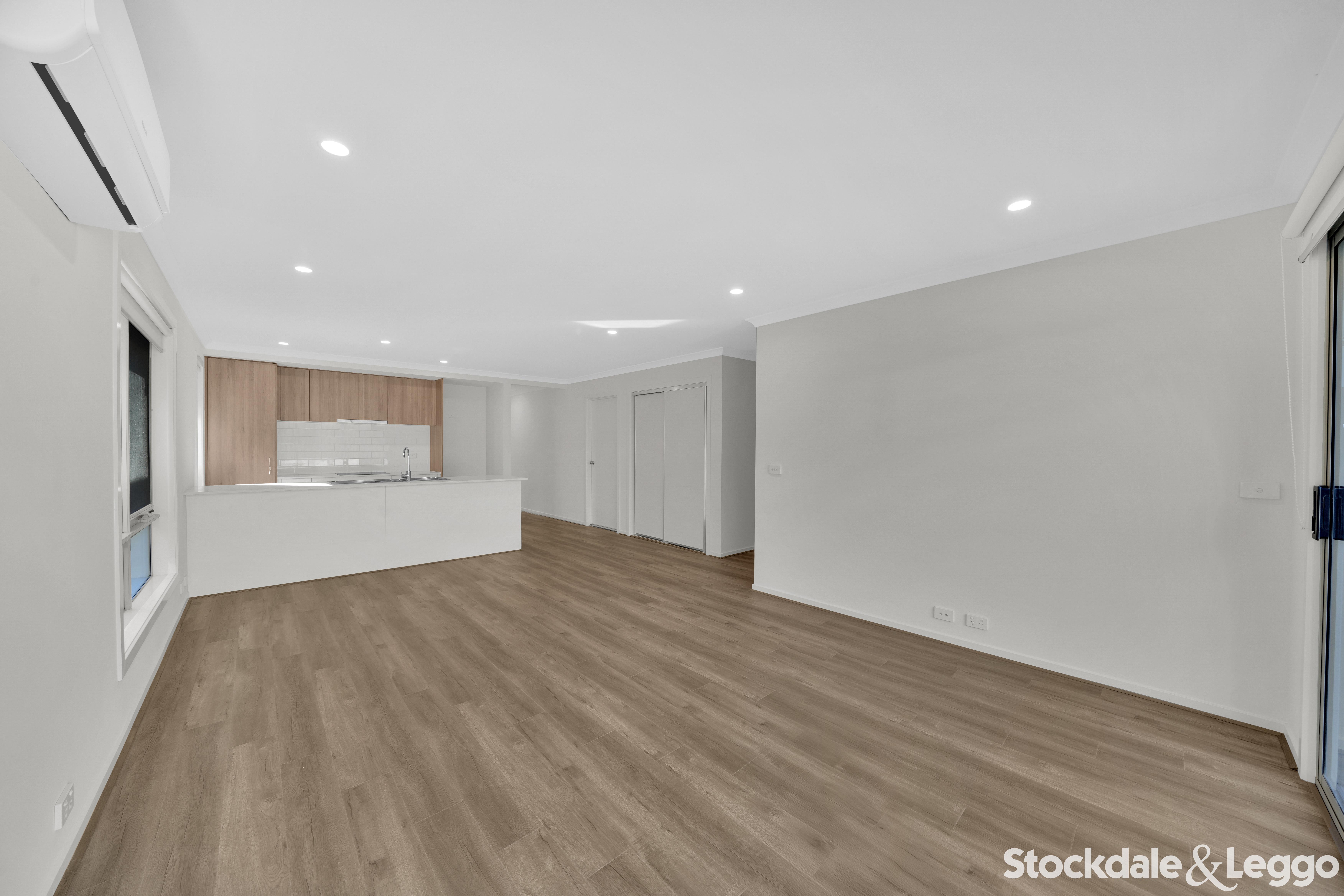 67 Bourn Circuit, Sunbury VIC, Sunbury - Thumbnail 5