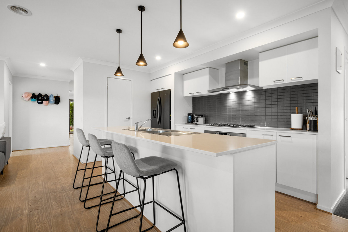 1 Goodenia Avenue, Lara VIC 3212, Lara - Thumbnail 2