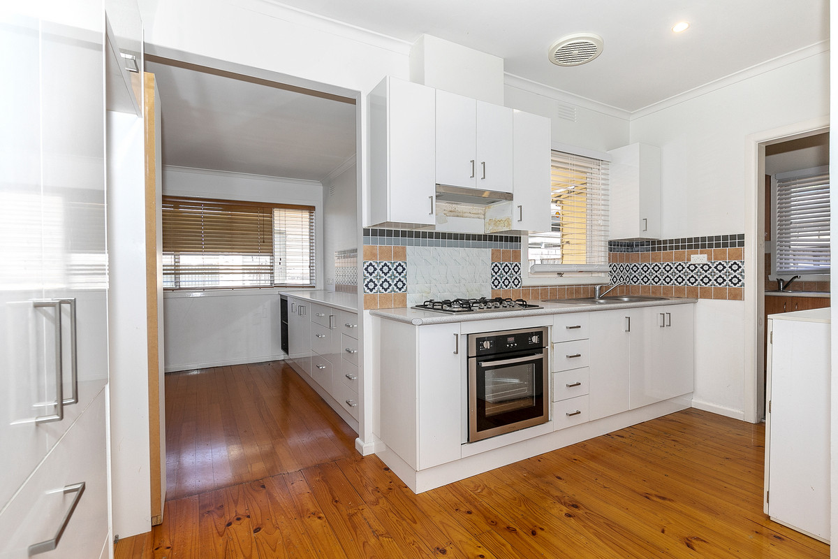 42 Sutherland Street, Hadfield VIC 3046, Hadfield - Thumbnail 3