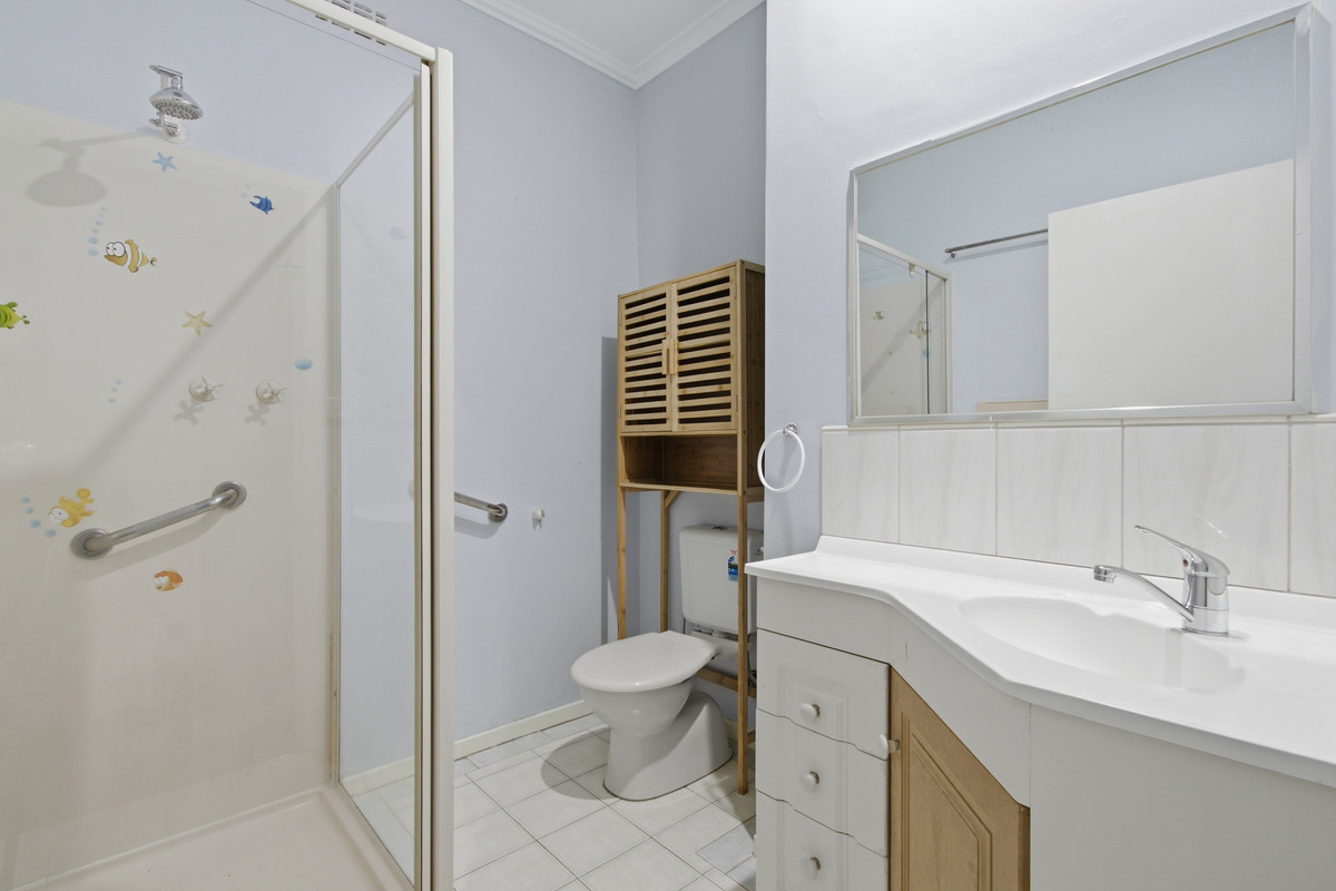 17 Latrobe Road, Morwell VIC 3840, Morwell - Thumbnail 4