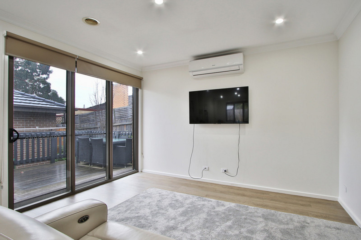 1 / 14 Glen Dhu Road, Kilsyth VIC 3137, Kilsyth - Thumbnail 2
