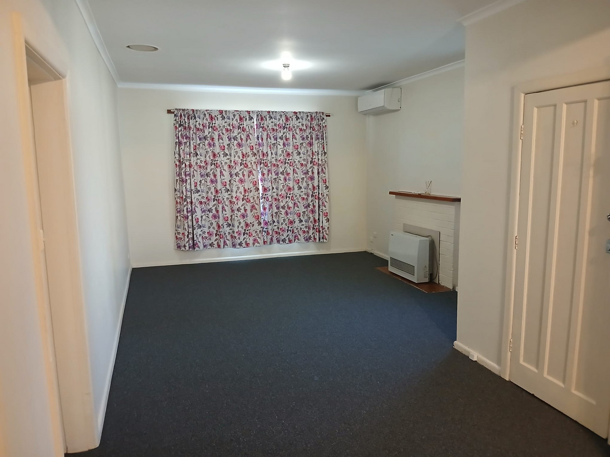 10 Dunbar Avenue, MORWELL VIC 3840, Morwell - Thumbnail 2