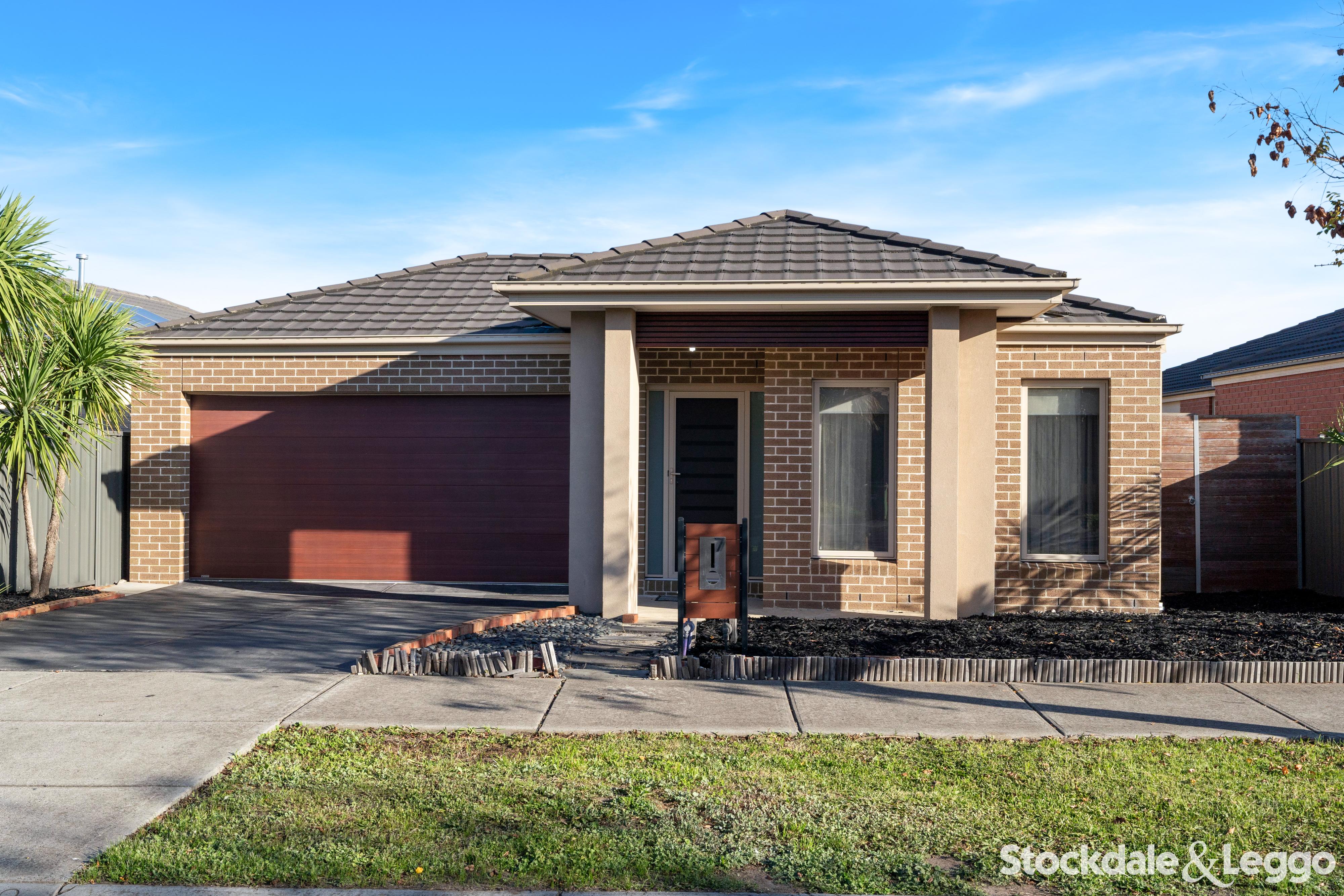 7 Cradle Mountain Drive, Craigieburn VIC, Craigieburn - Image 1