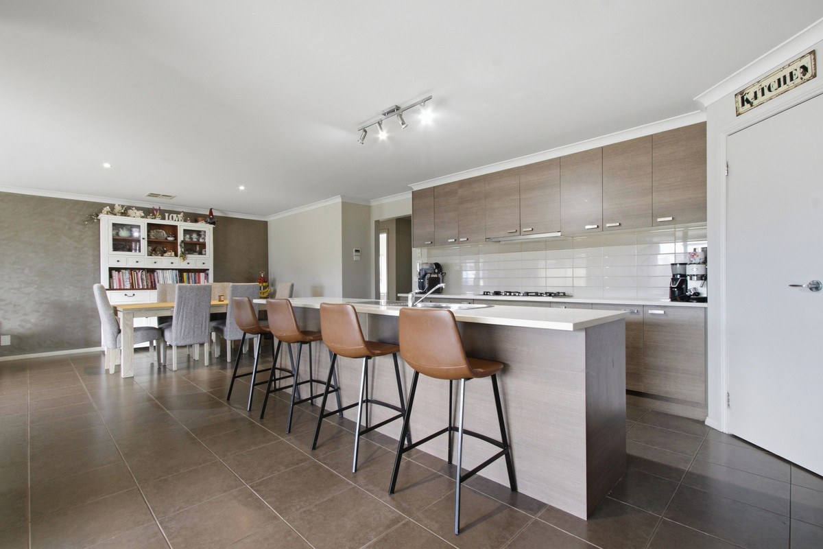 15 Donegal Avenue, Traralgon VIC 3844, Traralgon - Thumbnail 3